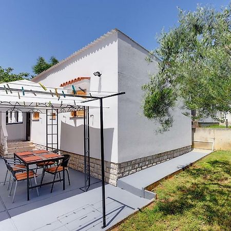 מדולין Holiday Home Mihael מראה חיצוני תמונה