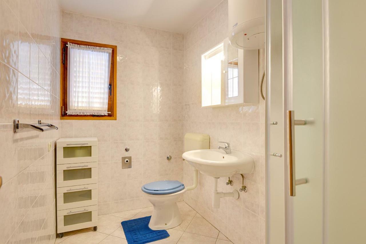 מדולין Holiday Home Mihael מראה חיצוני תמונה
