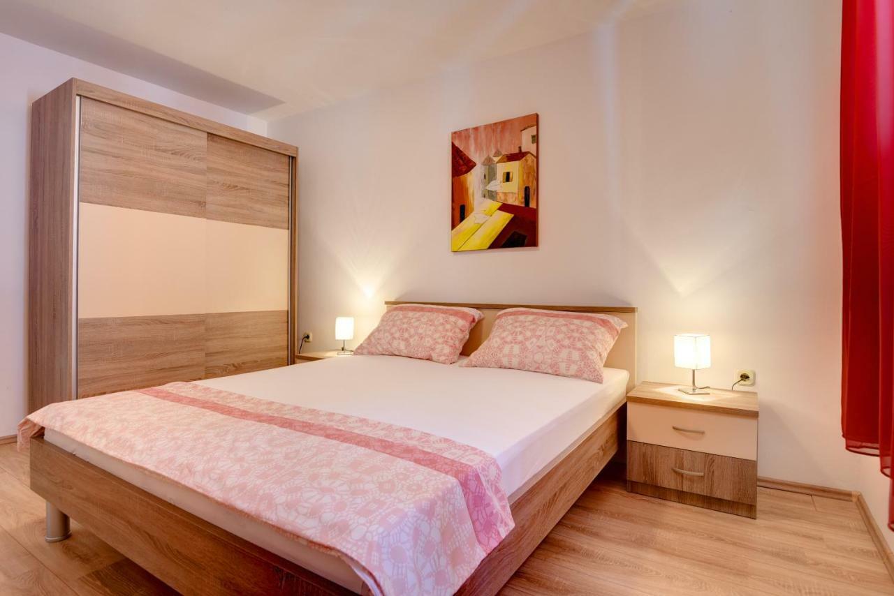 מדולין Holiday Home Mihael מראה חיצוני תמונה