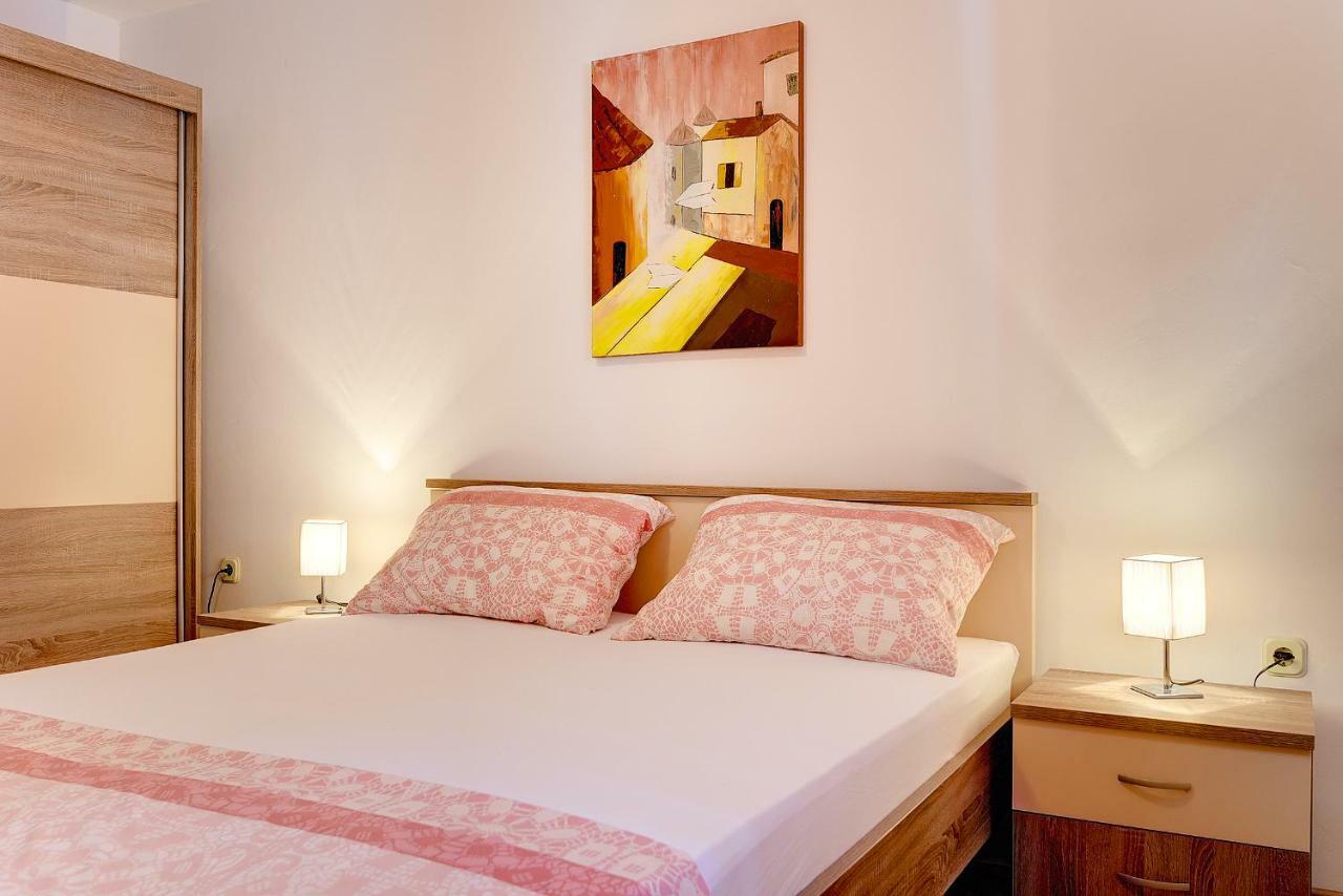 מדולין Holiday Home Mihael מראה חיצוני תמונה